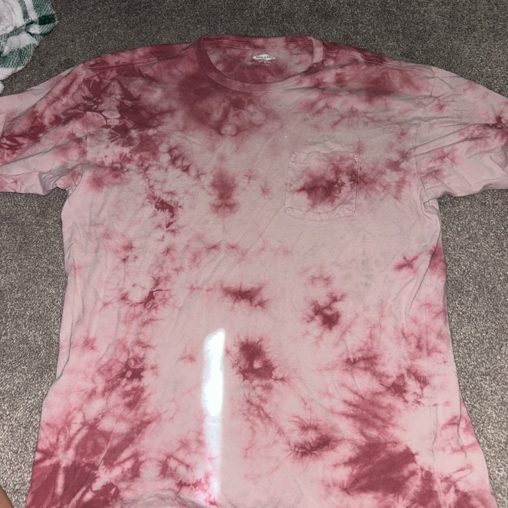 Old Navy Men's Short Sleeve Tie-Dye Tee - Red